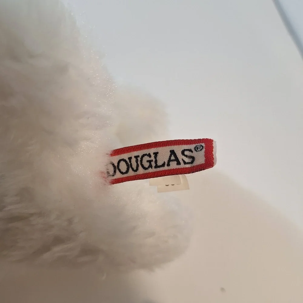 Douglas White Dog‎ 7
